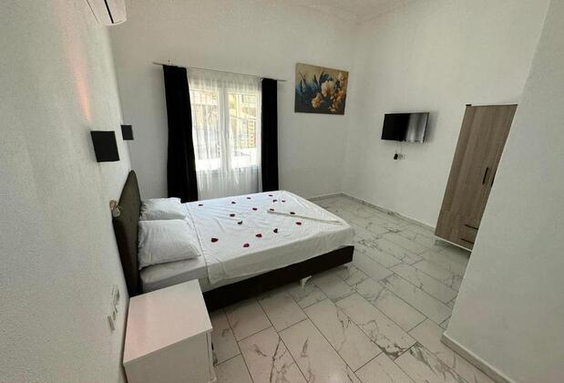 Tom London Apart - Görsel 6