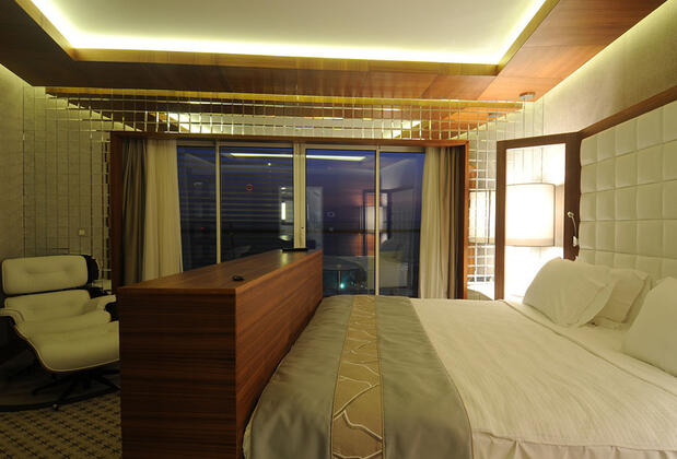 Gold Island Selected - Görsel 10