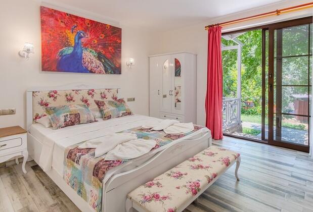 Pink Palace Hotel - Görsel 6