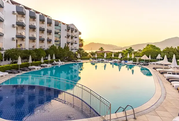 Caprice Beach Hotel - Görsel 4