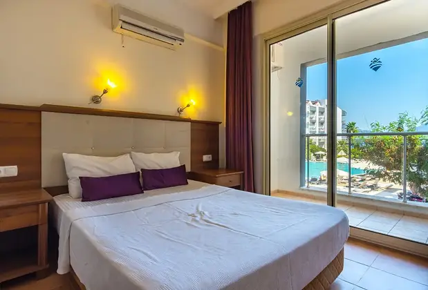 Caprice Beach Hotel - Görsel 6