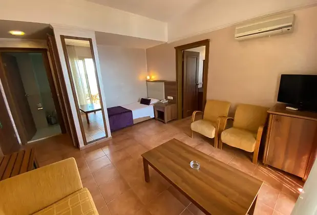 Caprice Beach Hotel - Görsel 10