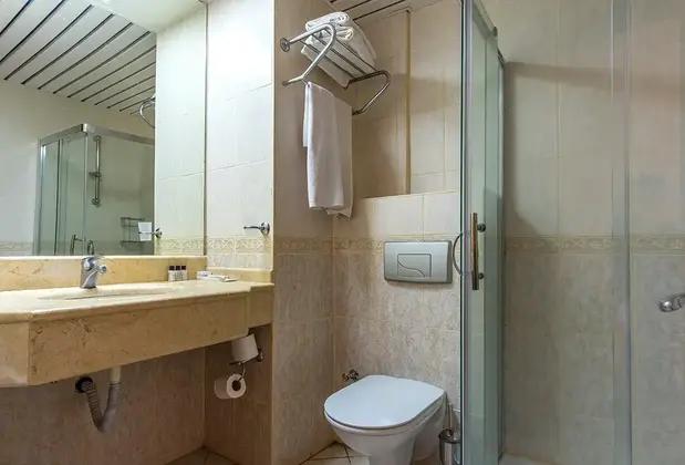 Caprice Beach Hotel - Görsel 12