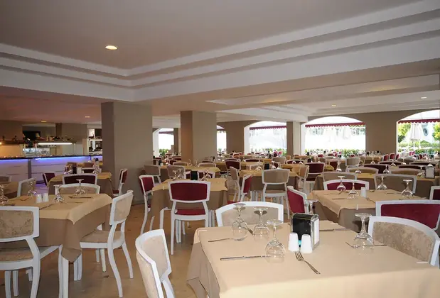 Caprice Beach Hotel - Görsel 13