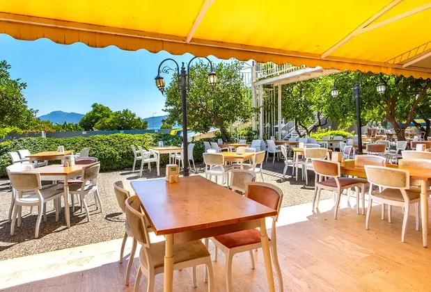 Caprice Beach Hotel - Görsel 14