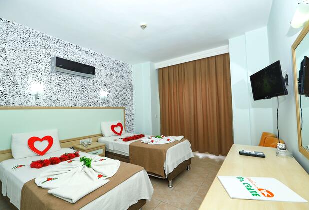 Mr. Crane - Görsel 3