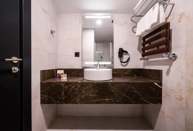 Menalo Hotel Premium İstanbul Airport - Görsel 8