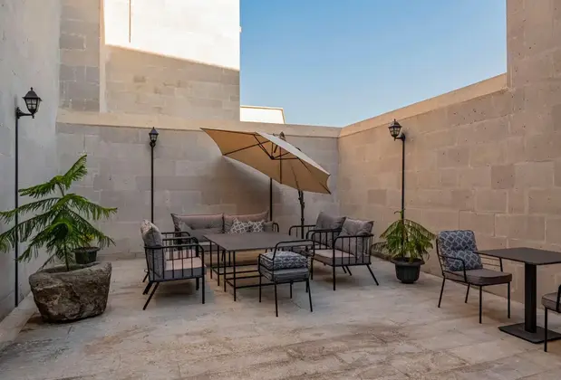 Four Mansions Hotel - Görsel 9