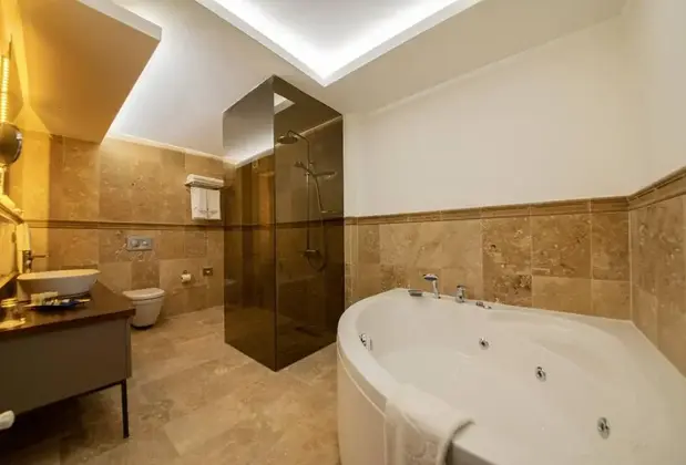 Four Mansions Hotel - Görsel 8