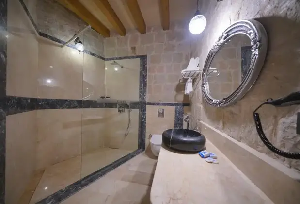 Secret Hill Cave Suites - Görsel 32