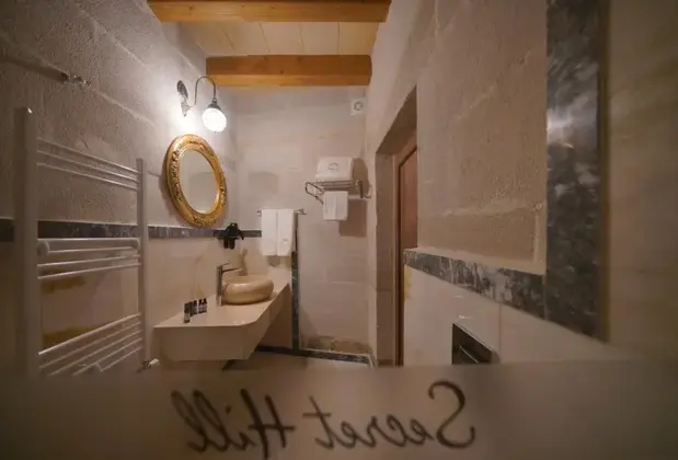 Secret Hill Cave Suites - Görsel 30