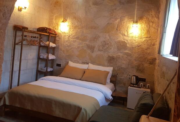 Ceran Stone House - Görsel 11