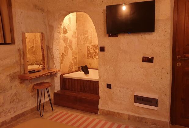 Ceran Stone House - Görsel 13