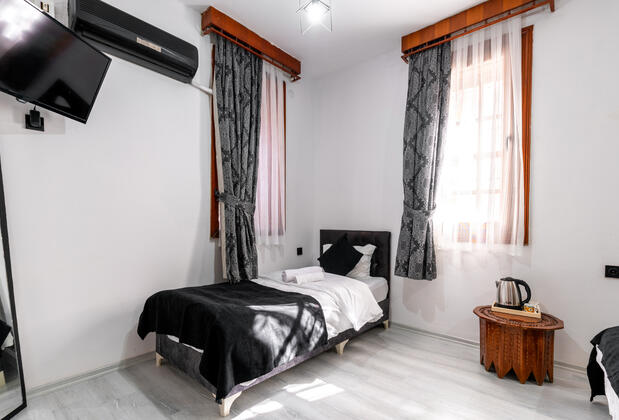 Bütünoğlu Aile Hoteli Antalya Kaleiçi - Görsel 3