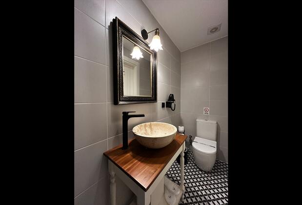 1870s Taş Konak Otel Sanat Sokağı - Görsel 11