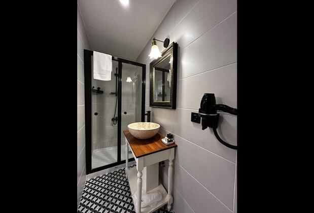 1870s Taş Konak Otel Sanat Sokağı - Görsel 13