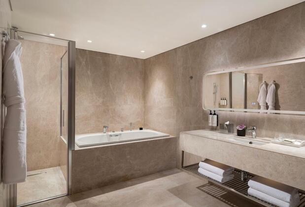 Crowne Plaza Istanbul Ortakoy Bosphorus - Görsel 18