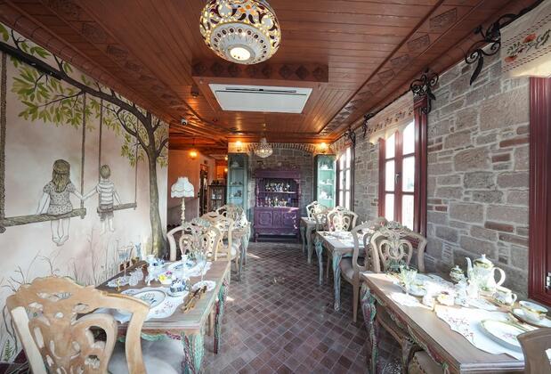 Naz Su Cunda (Adults Only +16) - Görsel 4