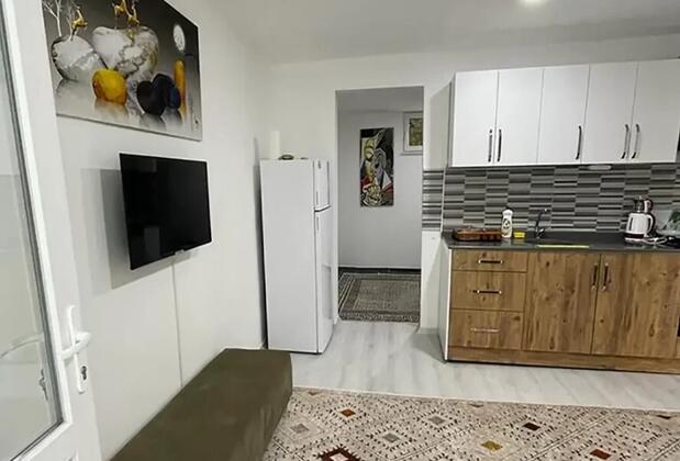 Hillside Apart House - Görsel 7