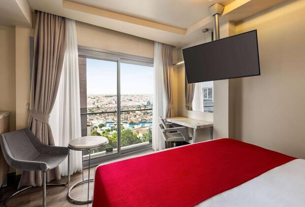 Ramada by Wyndham Istanbul Pera - Görsel 3