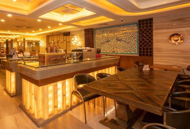 Ramada by Wyndham Istanbul Pera - Görsel 17