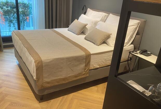 İn The Middle Hotel - Görsel 6