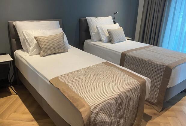 İn The Middle Hotel - Görsel 8