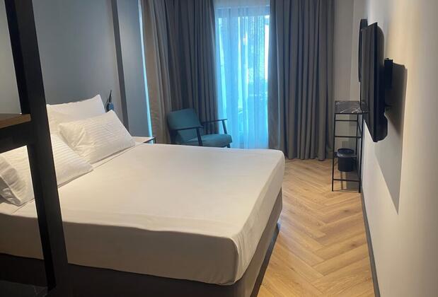 İn The Middle Hotel - Görsel 9