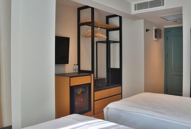 İn The Middle Hotel - Görsel 14