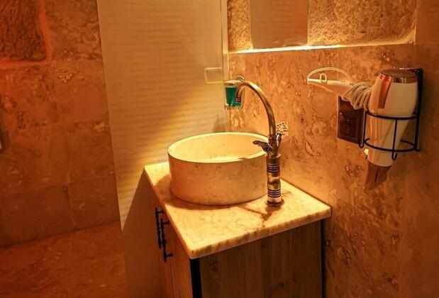 By Yüksel Cave - Görsel 4