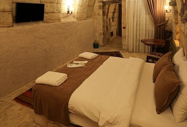 By Yüksel Cave - Görsel 12