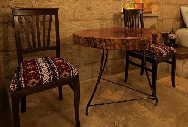 By Yüksel Cave - Görsel 13