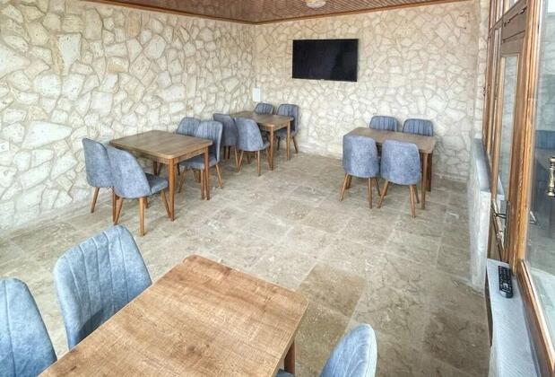 By Yüksel Cave - Görsel 16