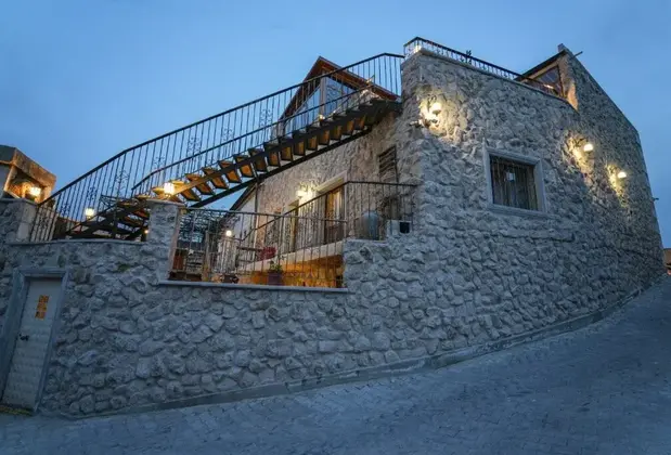 By Yüksel Cave - Görsel 17