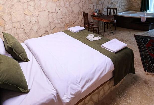 By Yüksel Cave - Görsel 25