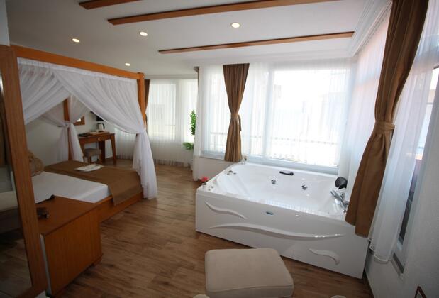 Queen Otel Avşa - Görsel 23