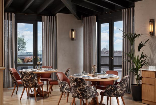 Adahan DeCamondo Pera, Autograph Collection - Görsel 14