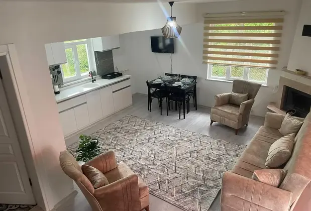 Gözde White House - Görsel 3