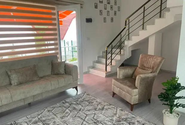 Gözde White House - Görsel 5