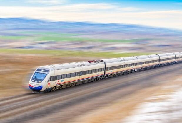 Ankara Sakarya hızlı tren var mı, kaç saat sürüyor, sefer saatleri nedir?