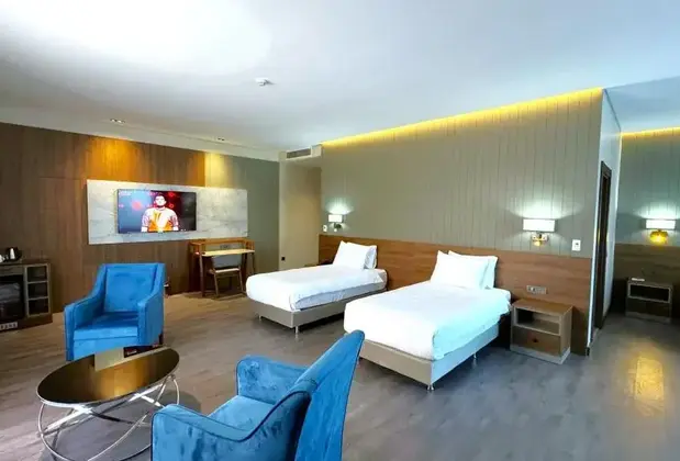 Ezkar Bathonea Art İstanbul - Görsel 9