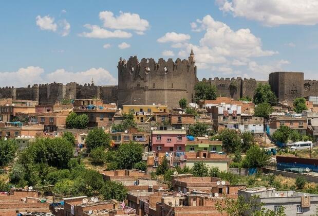 Diyarbakır Kültür Yolu Festivali takviminde neler var, hangi sanatçılar gelecek? 