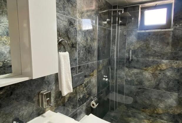 The Brothers Suit - Görsel 18