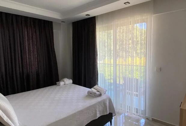 The Brothers Suit - Görsel 5