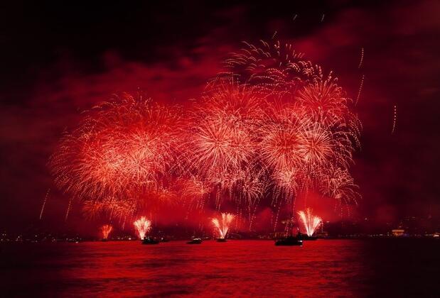 İzmir'de 29 ekim etkinlikleri iptal mi oldu, konser ve etkinlik yapılacak mı?