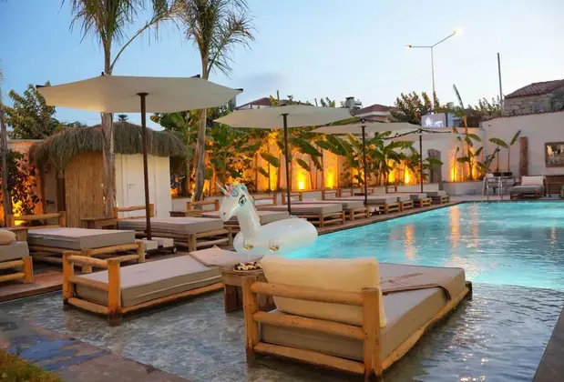 Q Alaçatı Luxury (+16  adult) - Görsel 4