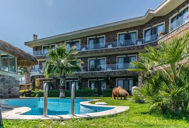 Alis Harikalar Diyarı - Görsel 3