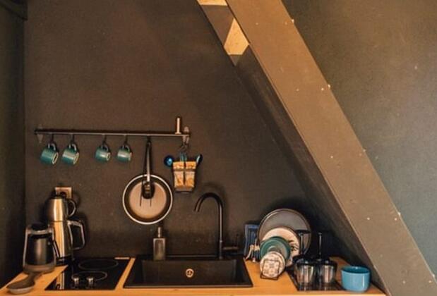 Happy Yellow Suit Kartepe - Görsel 9