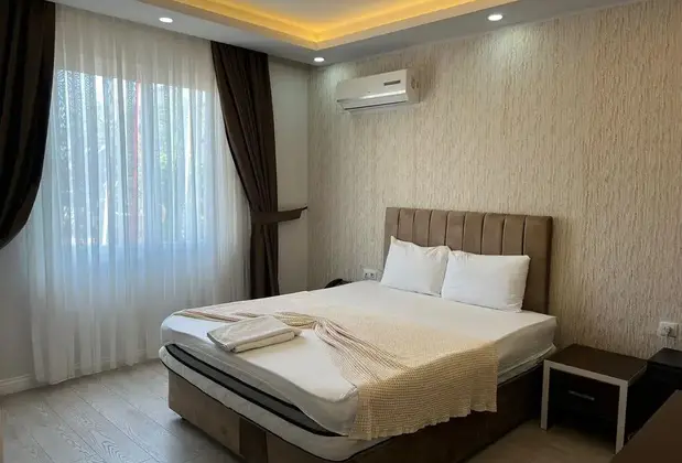 Grand Black Hotel - Görsel 6