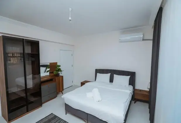 One Suit - Görsel 3